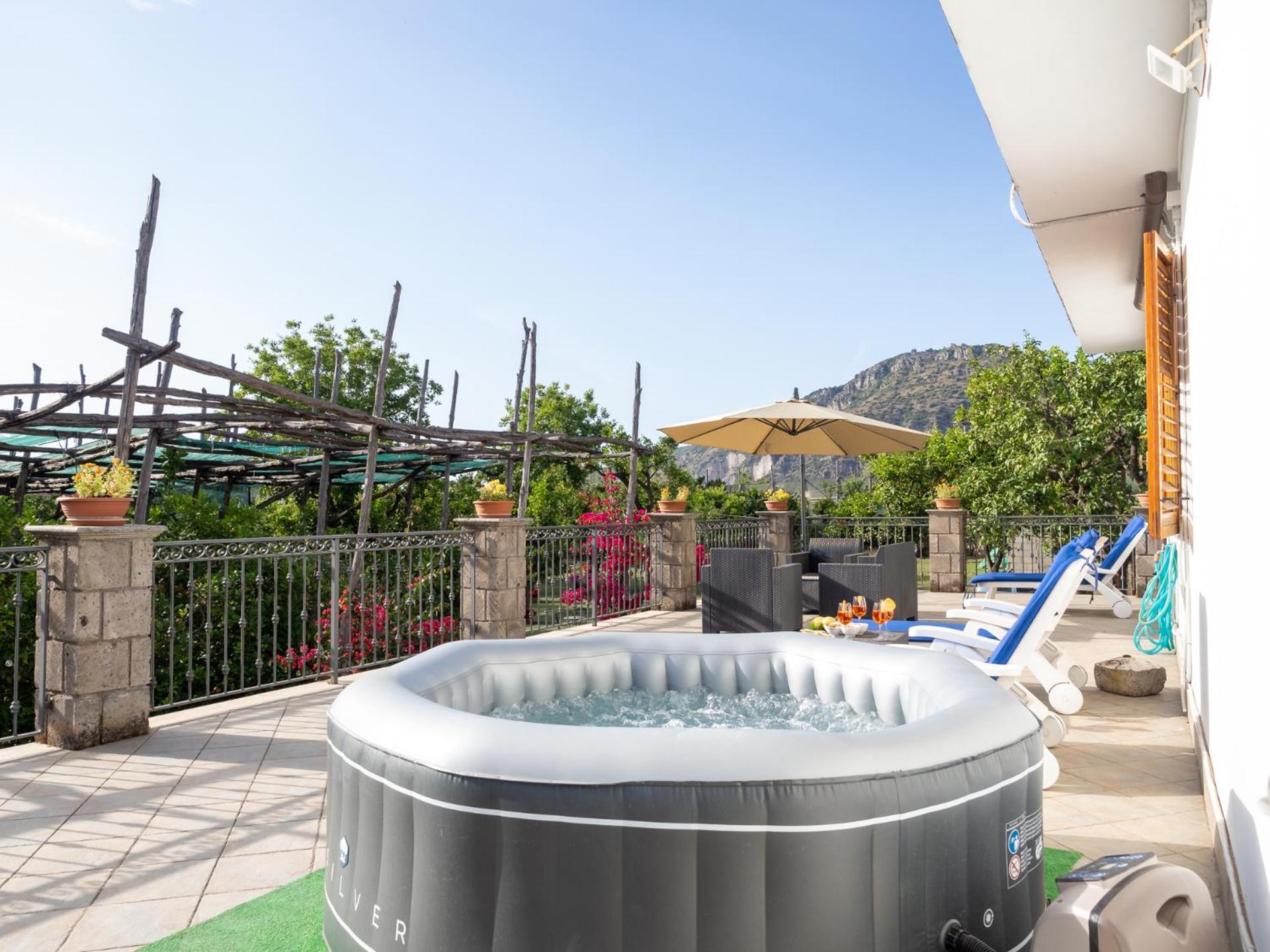 Giardino Di Nonno Lucio - Surrounded By Lemon Tree * Piano di Sorrento